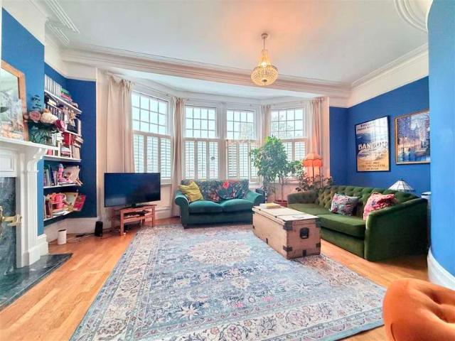 3 Bedroom Apartment Flat