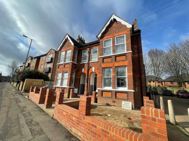 3 Bedroom Apartment Flat