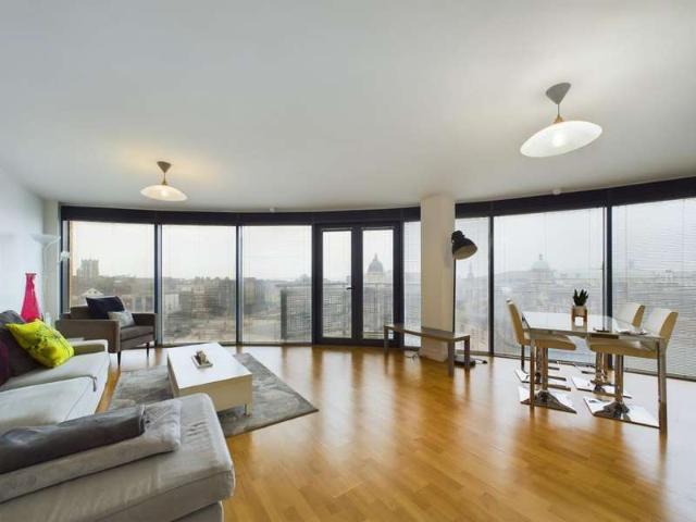 3 Bedroom Apartment Flat