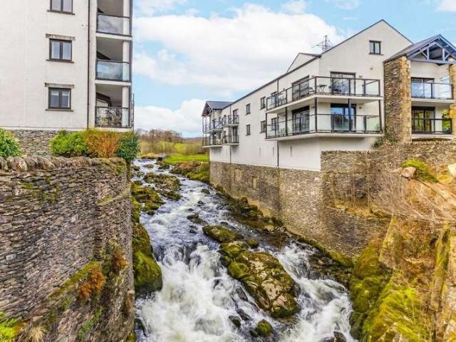3 Bedroom Apartment Flat
