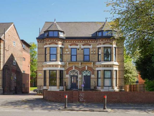 3 Bedroom Apartment Flat