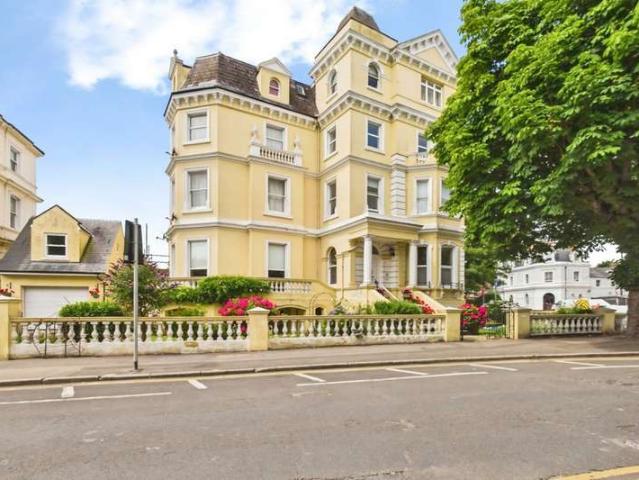 3 Bedroom Apartment Flat