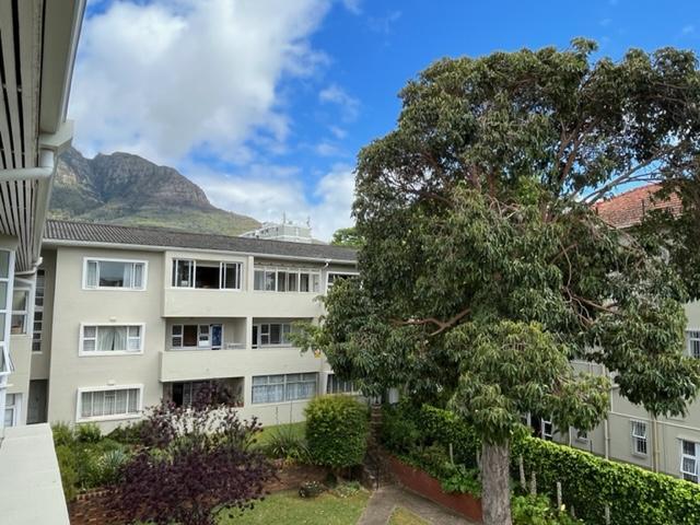 3 Bedroom Apartment / Flat For Rent in Rondebosch