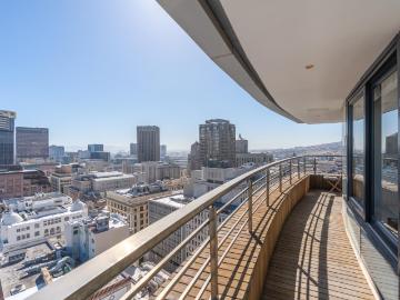 3 Bedroom Apartment / Flat For Sale in Cape Town City Centre