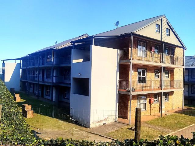 3 Bedroom Apartment / Flat For Sale in Chase Valley