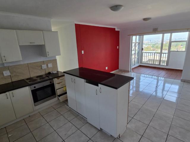 3 Bedroom Apartment / Flat For Sale in Chasedene