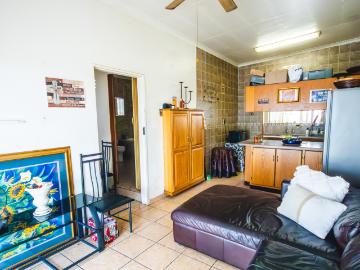 3 Bedroom Apartment / Flat For Sale in Claremont