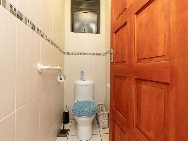 3 Bedroom Apartment / Flat For Sale in Amanzimtoti