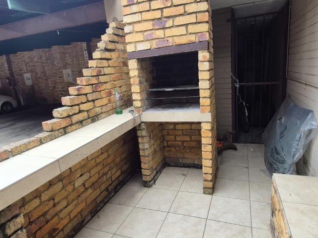 3 Bedroom Apartment / Flat For Sale in Alberton North