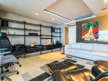 3 Bedroom Apartment / Flat For Sale in Bantry Bay