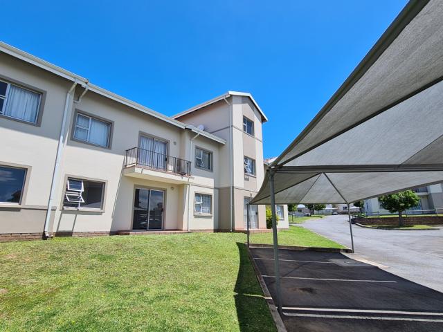 3 Bedroom Apartment / Flat For Sale in Beacon Bay