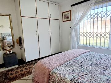 3 Bedroom Apartment / Flat For Sale in Beacon Rocks