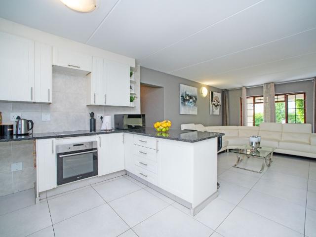 3 Bedroom Apartment / Flat For Sale in Bedfordview
