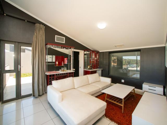 3 Bedroom Apartment / Flat For Sale in Bedfordview