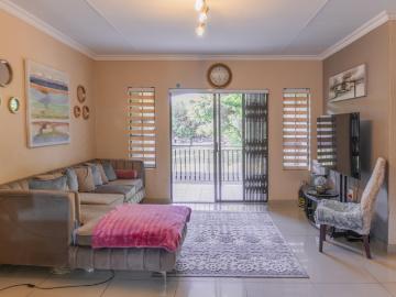 3 Bedroom Apartment / Flat For Sale in Bedfordview