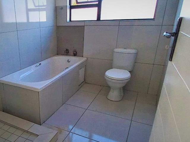 3 Bedroom Apartment / Flat For Sale in Bendor