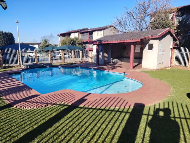 3 Bedroom Apartment / Flat For Sale in Benoni Central