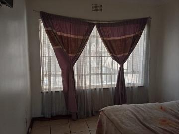 3 Bedroom Apartment / Flat For Sale in Benoni Central