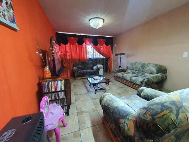 3 Bedroom Apartment / Flat For Sale in Benoni Central