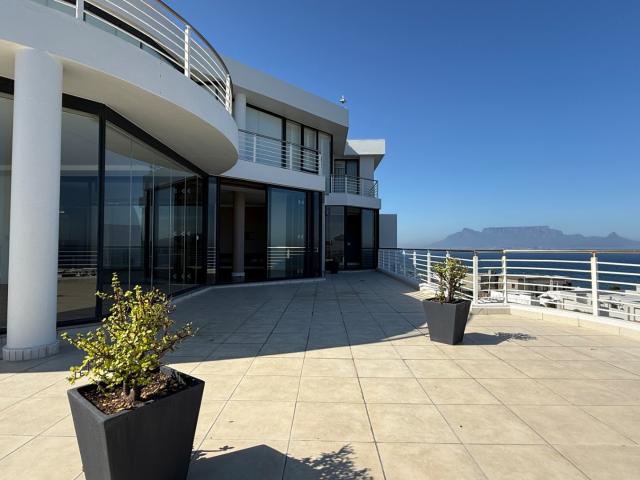 3 Bedroom Apartment / Flat For Sale in Bloubergstrand
