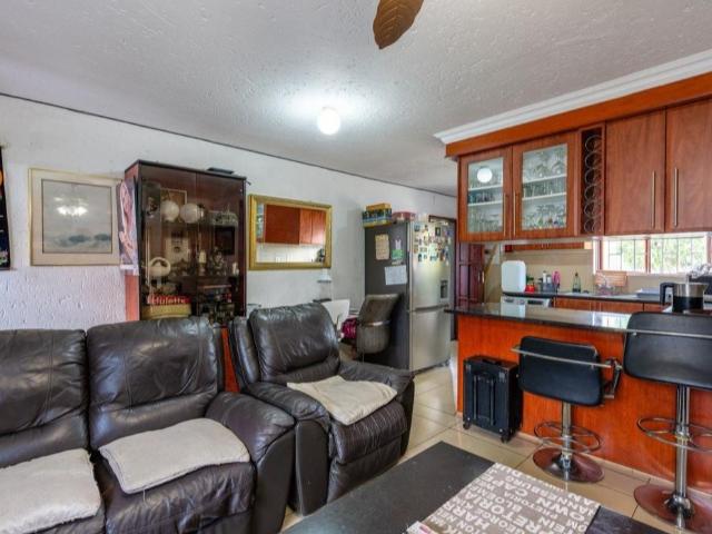 3 Bedroom Apartment / Flat For Sale in Bryanston