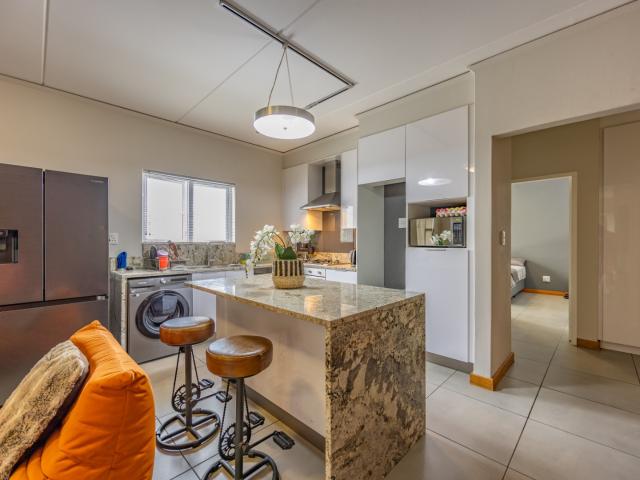 3 Bedroom Apartment / Flat For Sale in Bryanston
