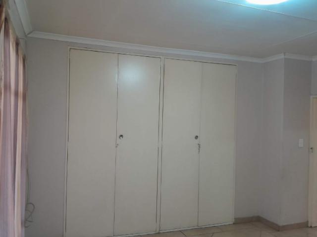 3 Bedroom Apartment / Flat For Sale in Brackendowns