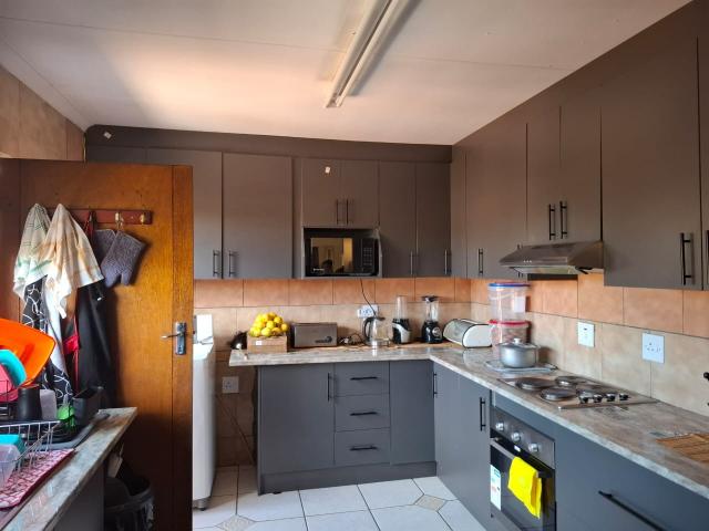 3 Bedroom Apartment / Flat For Sale in Brackendowns
