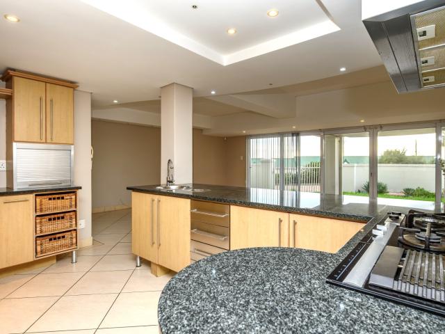 3 Bedroom Apartment / Flat For Sale in Brookes Hill
