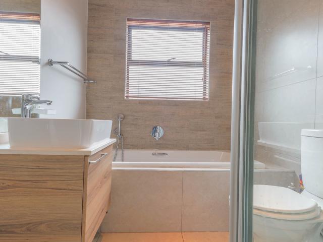 3 Bedroom Apartment / Flat For Sale in Golden Fields Estate