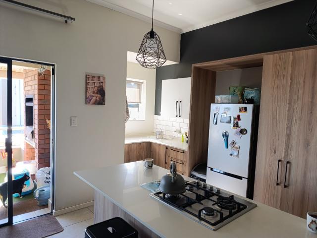 3 Bedroom Apartment / Flat For Sale in Golden Fields Estate