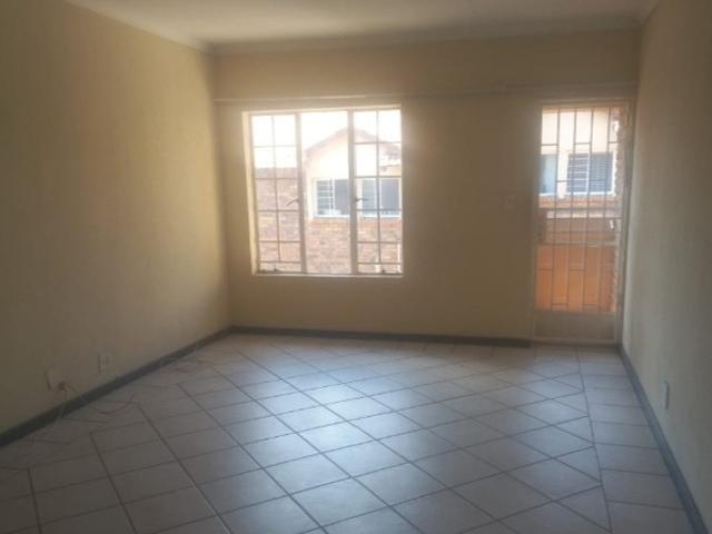 3 Bedroom Apartment / Flat For Sale in Glenvista