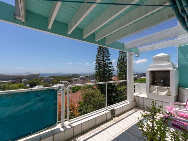 3 Bedroom Apartment / Flat For Sale in Green Point