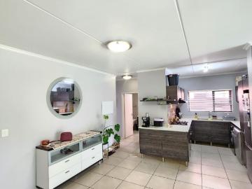 3 Bedroom Apartment / Flat For Sale in Greenstone Hill