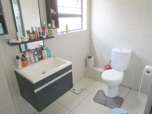 3 Bedroom Apartment / Flat For Sale in Greenstone Hill