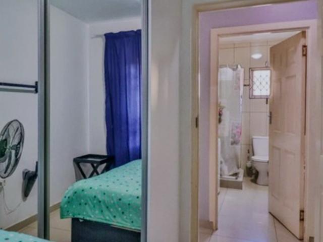3 Bedroom Apartment / Flat For Sale in Grove End