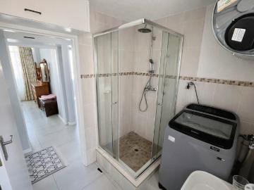 3 Bedroom Apartment / Flat For Sale in Doonside