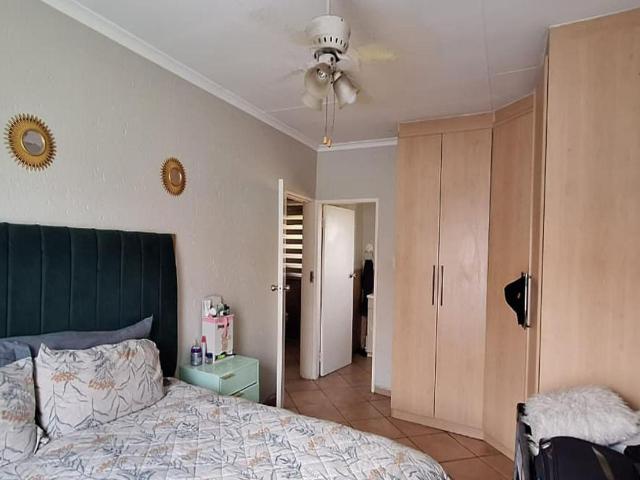 3 Bedroom Apartment / Flat For Sale in Dalpark Ext 1