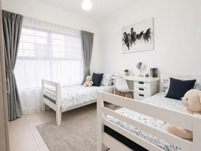 3 Bedroom Apartment / Flat For Sale in De Velde