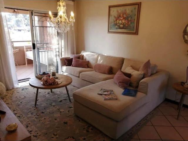 3 Bedroom Apartment / Flat For Sale in Die Hoewes