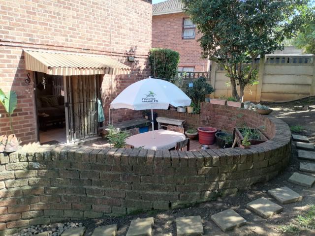 3 Bedroom Apartment / Flat For Sale in Dunveria