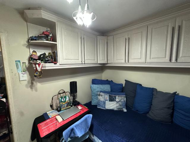 3 Bedroom Apartment / Flat For Sale in Eastbury