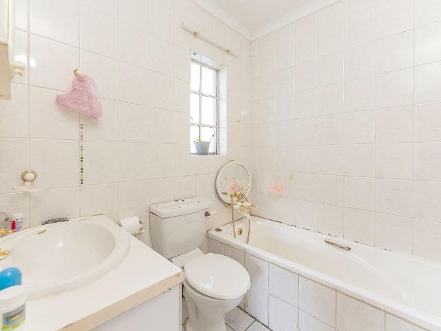 3 Bedroom Apartment / Flat For Sale in Eden Glen
