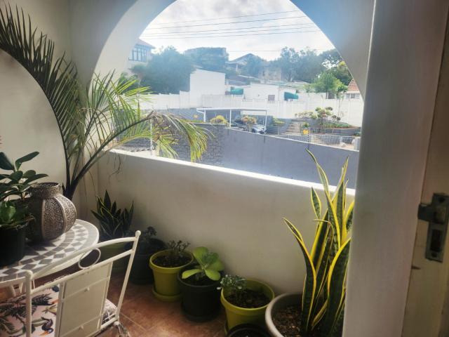 3 Bedroom Apartment / Flat For Sale in Essenwood