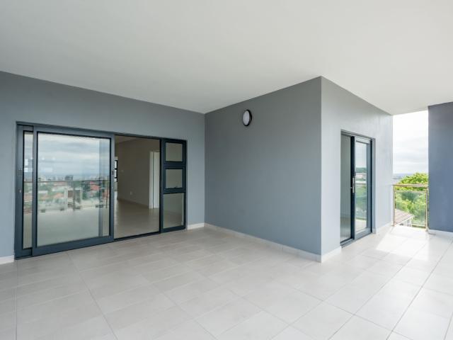 3 Bedroom Apartment / Flat For Sale in Essenwood