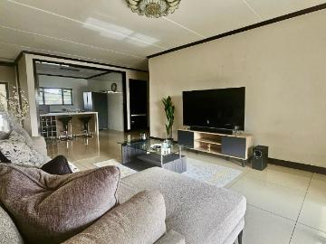 3 Bedroom Apartment / Flat For Sale in Fourways