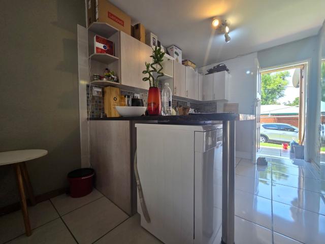 3 Bedroom Apartment / Flat For Sale in Florentia