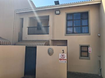3 Bedroom Apartment / Flat For Sale in Freeland Park