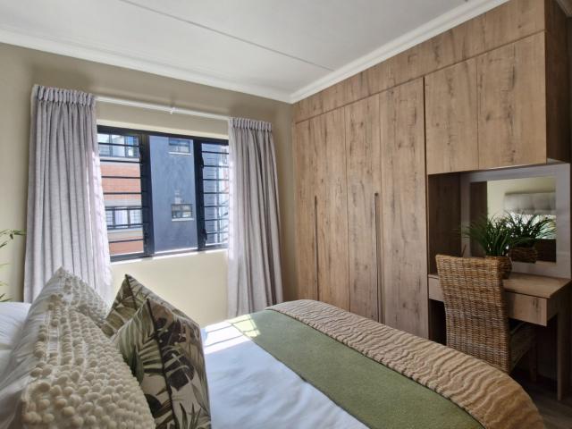 3 Bedroom Apartment / Flat For Sale in Kameeldrift East