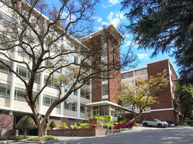 3 Bedroom Apartment / Flat For Sale in Kentview